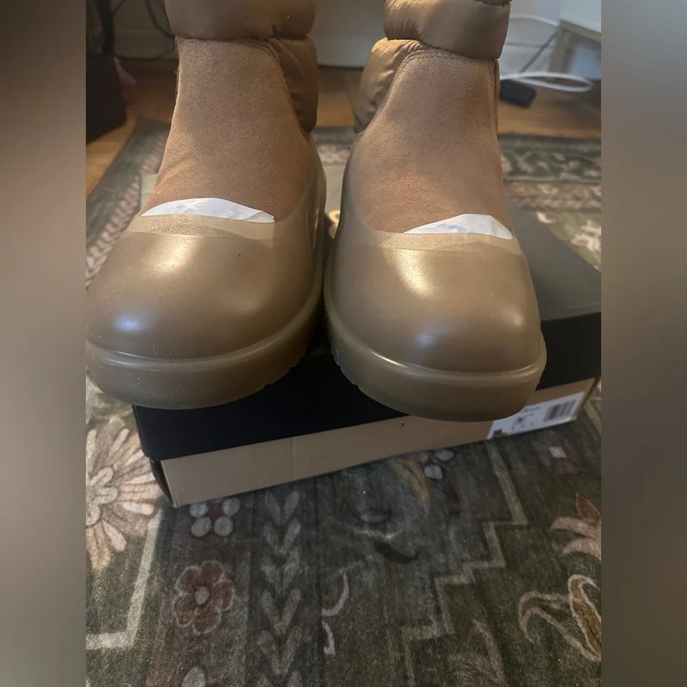 NIB Classic Minimod Waterproof Wool Boot Size 9